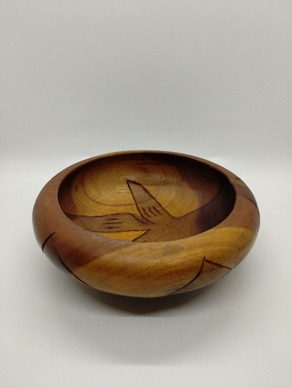 Vintage Hand Carved Wooden Salad Decorative Bowl 7 Inches Wide - Fish Design